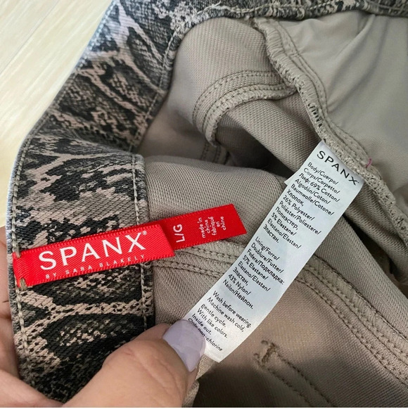 Spanx Taupe Snakeskin Reptile High Rise Jeanish Ankle Legging Jegging Size Large - Picture 6 of 10